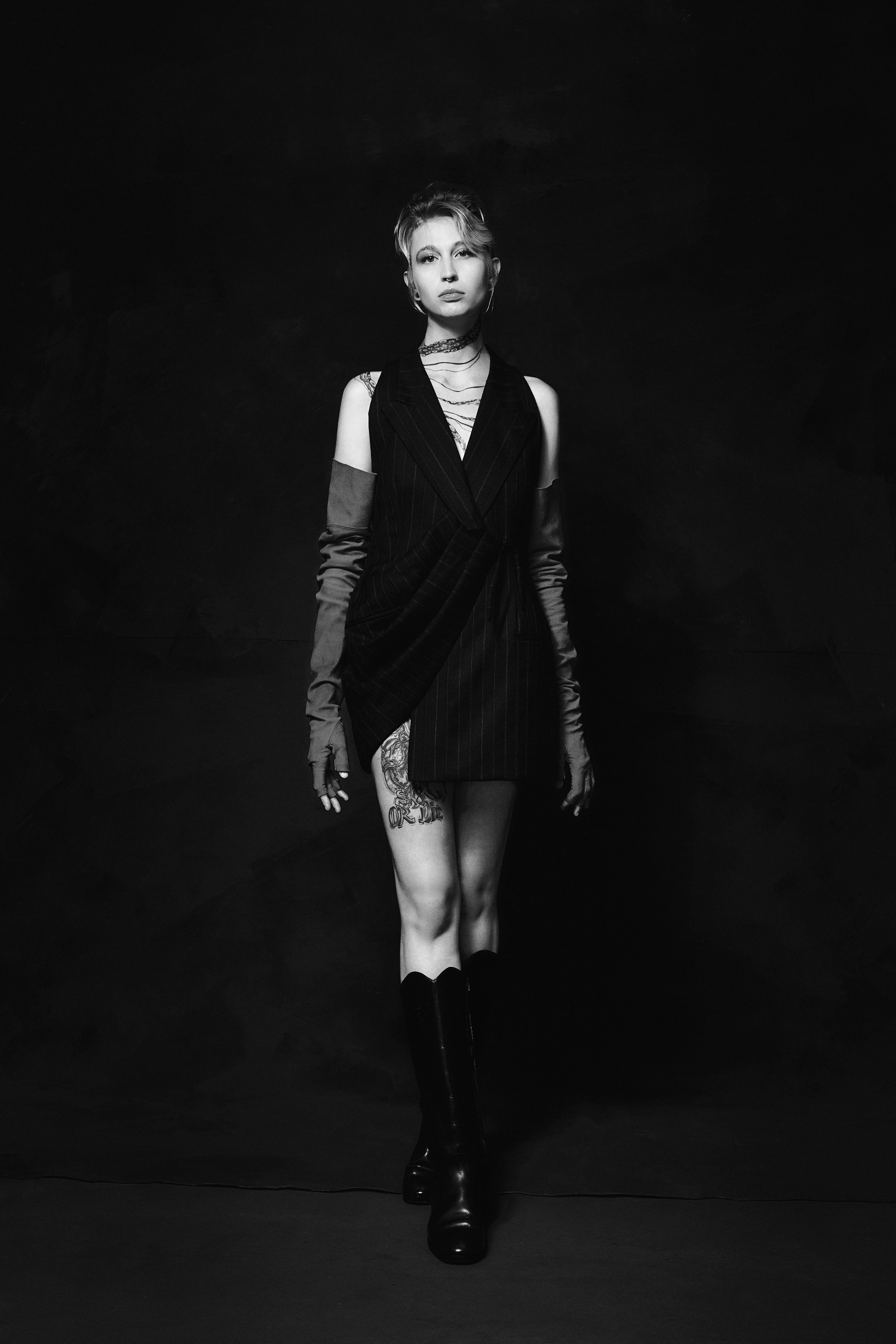 Linda Sekoll and Barbara Pesendorfer_Lookbook_C.JakobKotzmuth_012.jpg