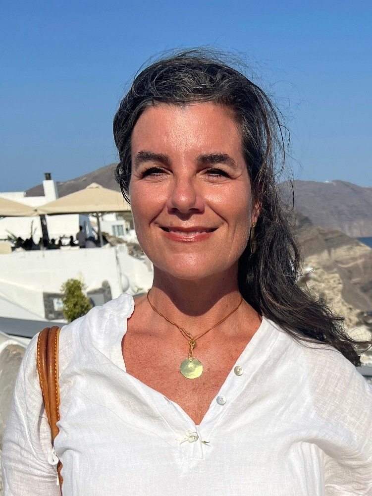 Lynn Feasey, Your Guide for Art of Alignment in Southern Spain