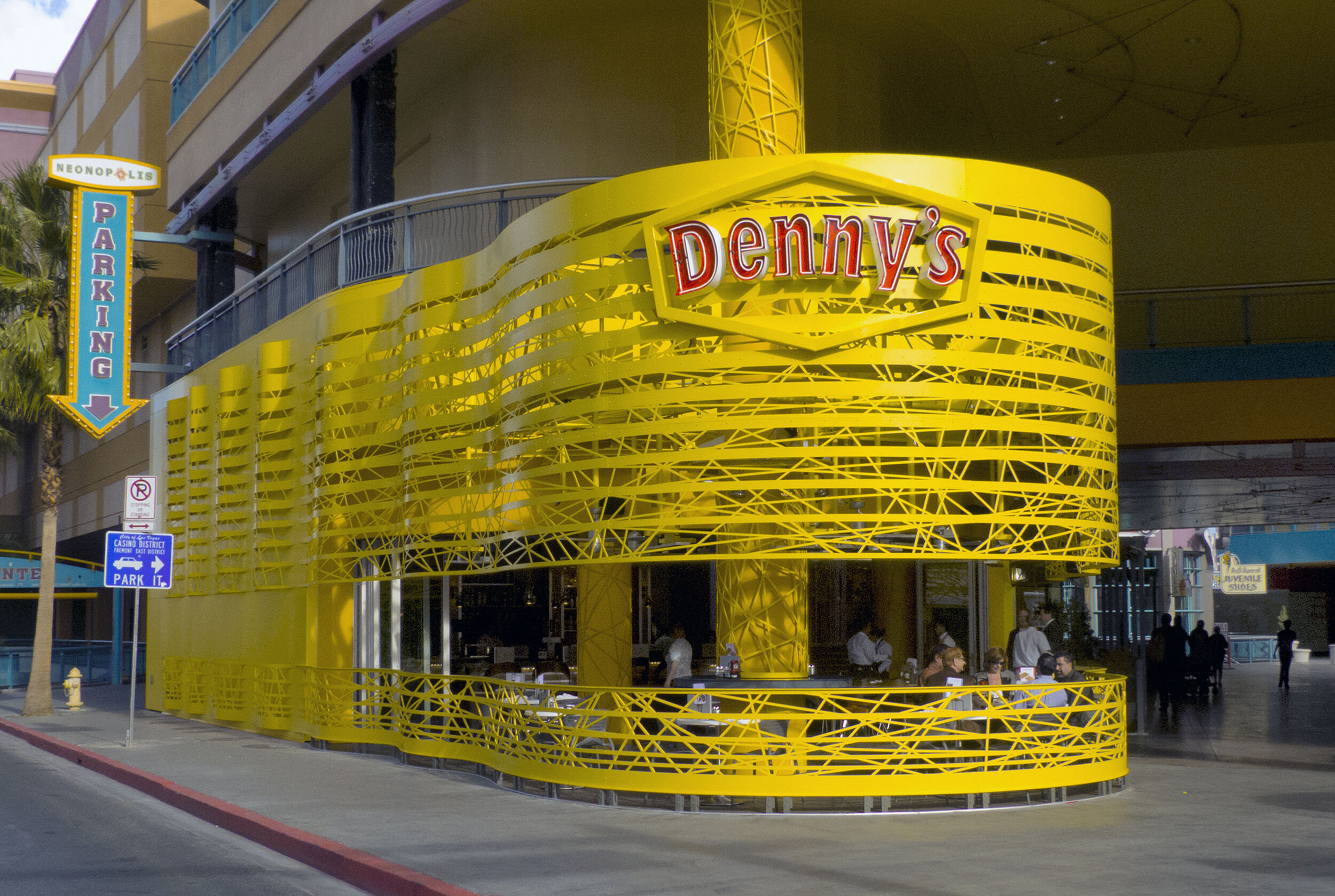 Denny's to Open Flagship Diner in Las Vegas' Neonopolis