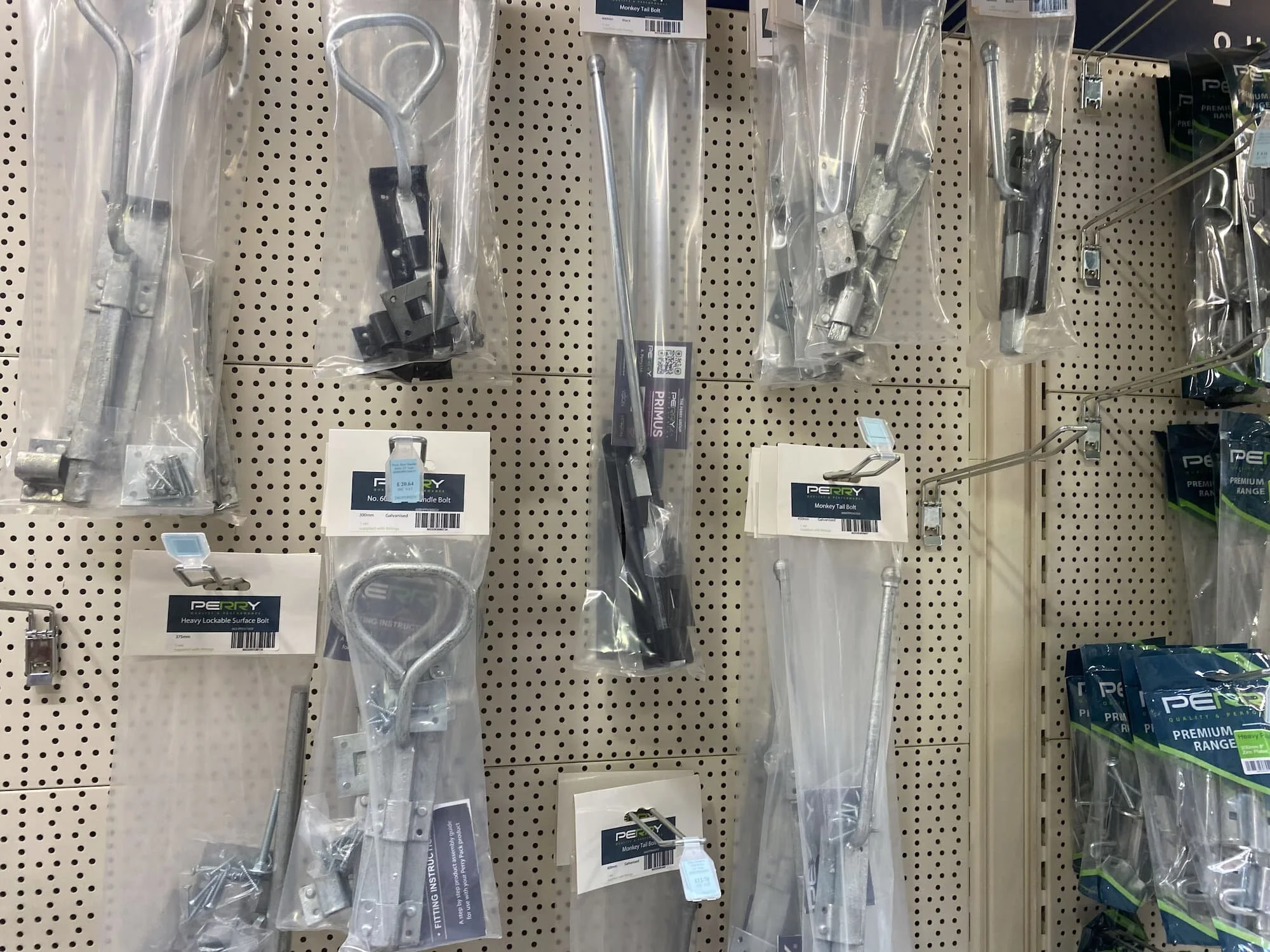 hardware-gate-latches-brookers-bilton-road.jpg