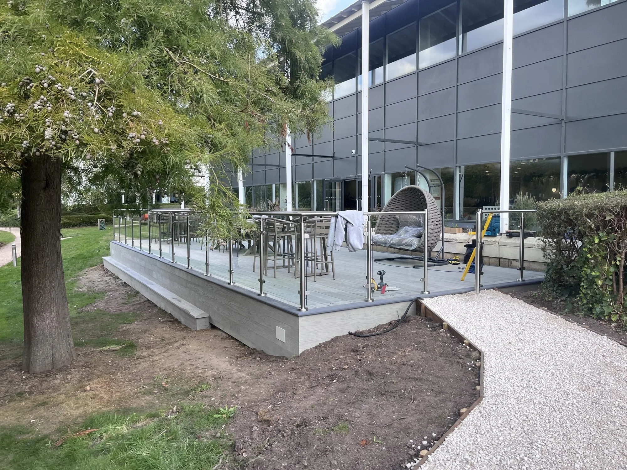 composite-commercial-decking-office-balustrade.jpg