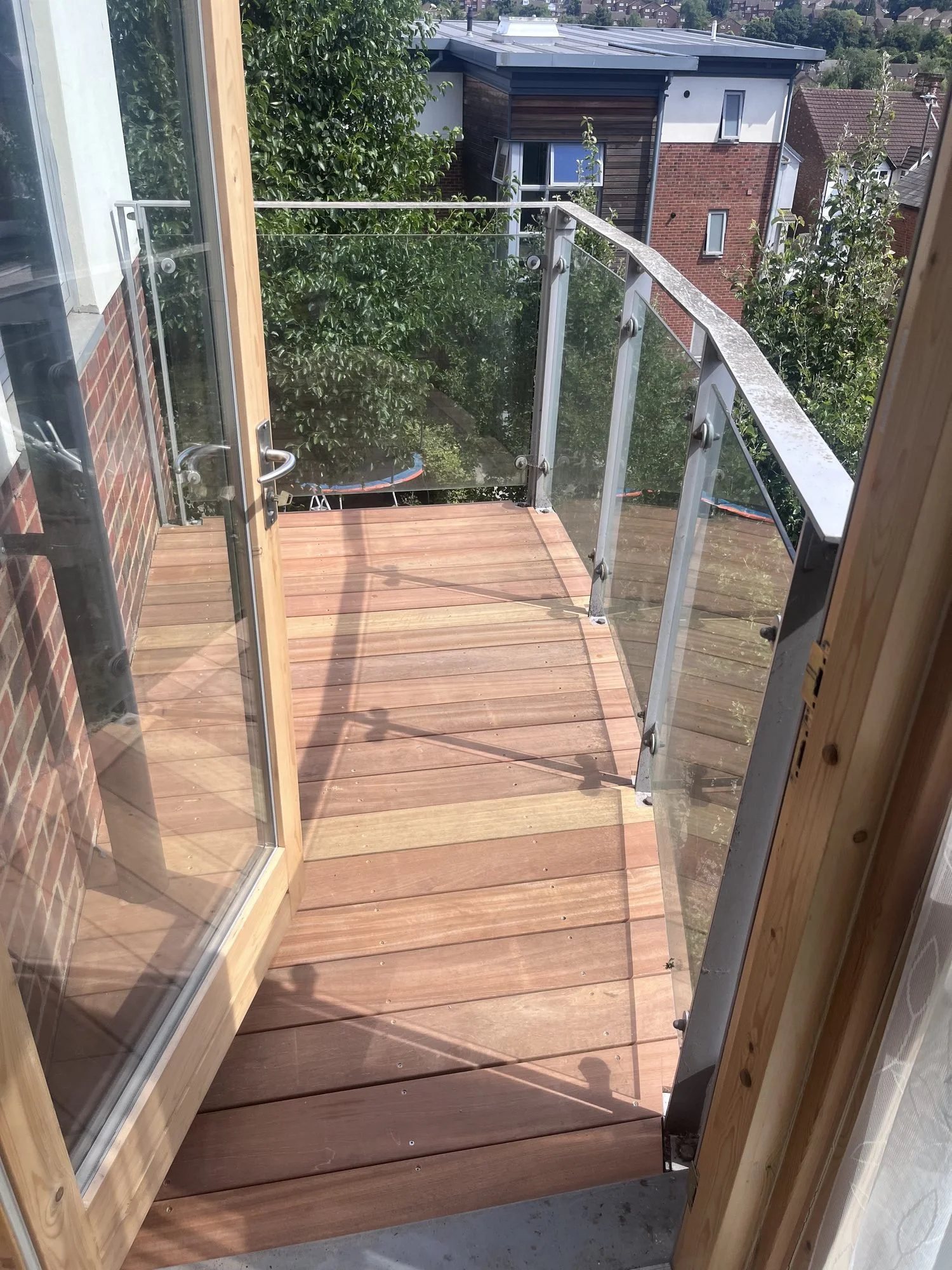 hardwood-decking-balcony-glass-balustrade.jpg