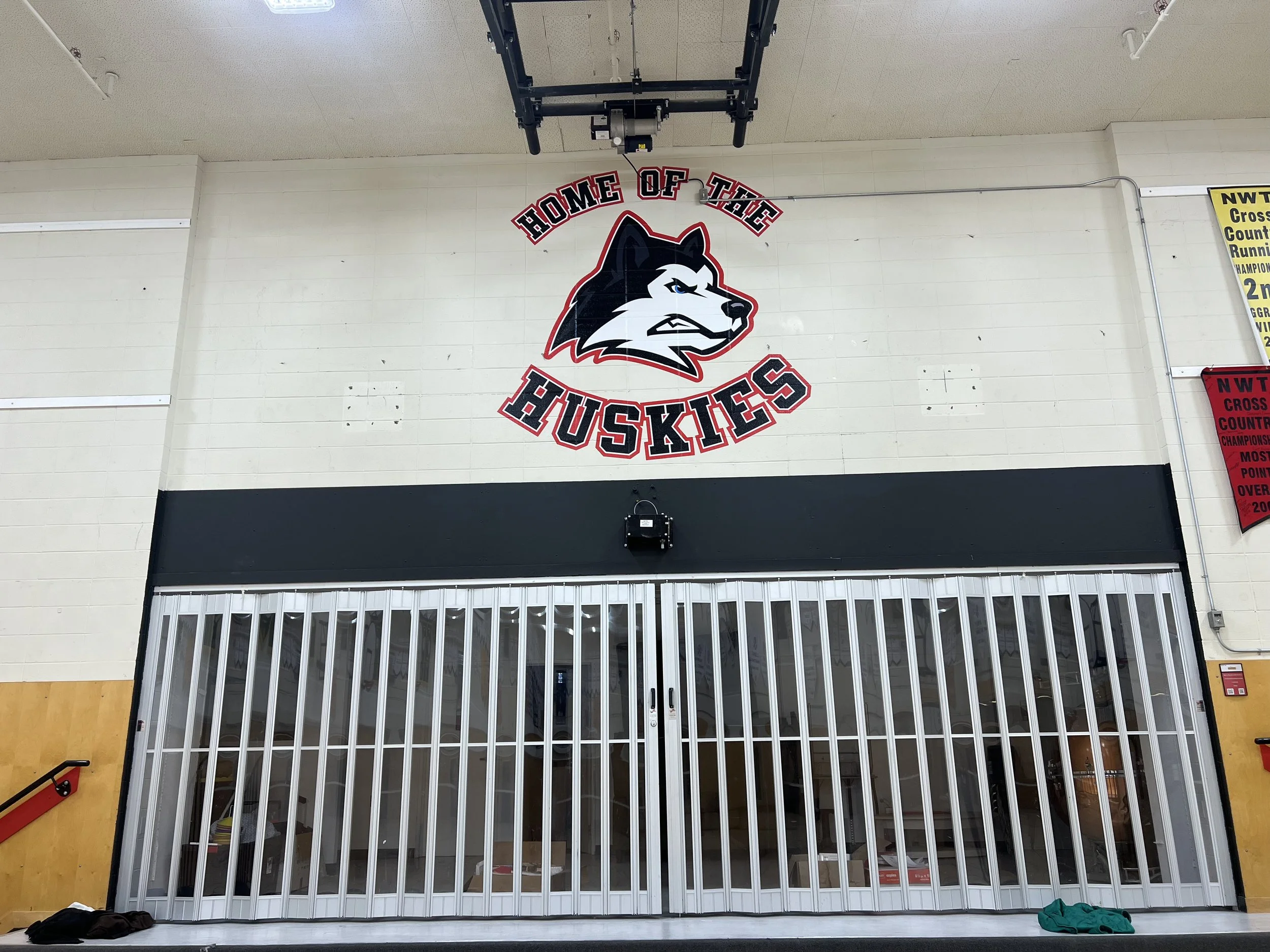 Professional custom mural printing and services by Poison Graphics. We serve all of the NWT and Canada, including Hay River, Yellowknife, Inuvik, Fort Smith. Custom mural painting for business, Custom mural company near me.