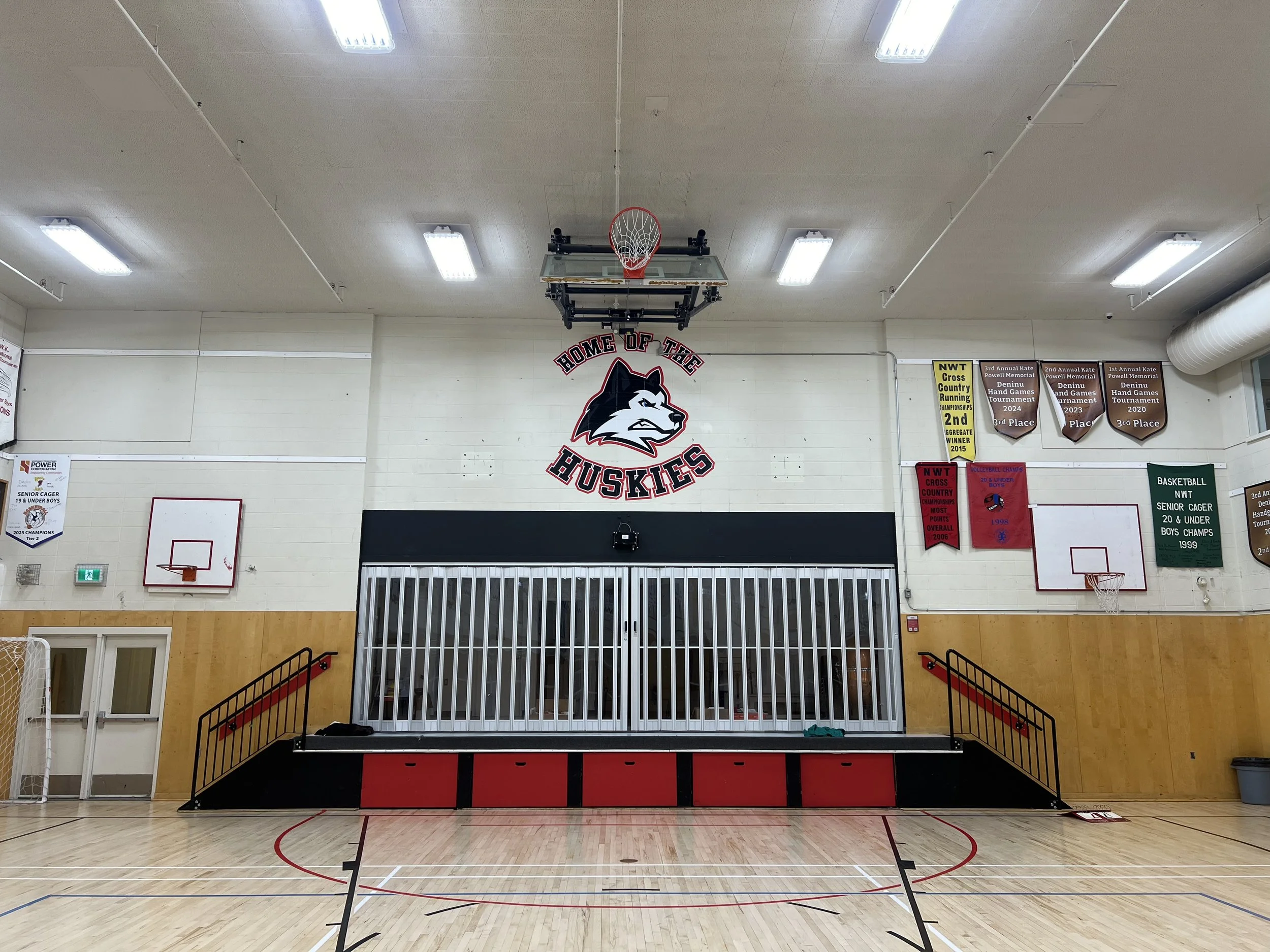 Professional custom mural printing and services by Poison Graphics. We serve all of the NWT and Canada, including Hay River, Yellowknife, Inuvik, Fort Smith. Custom mural painting for business, Custom mural company near me.