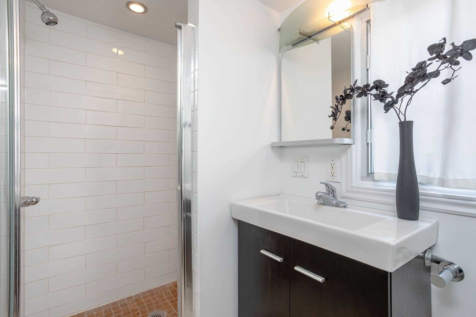 Upper Floor Bathroom