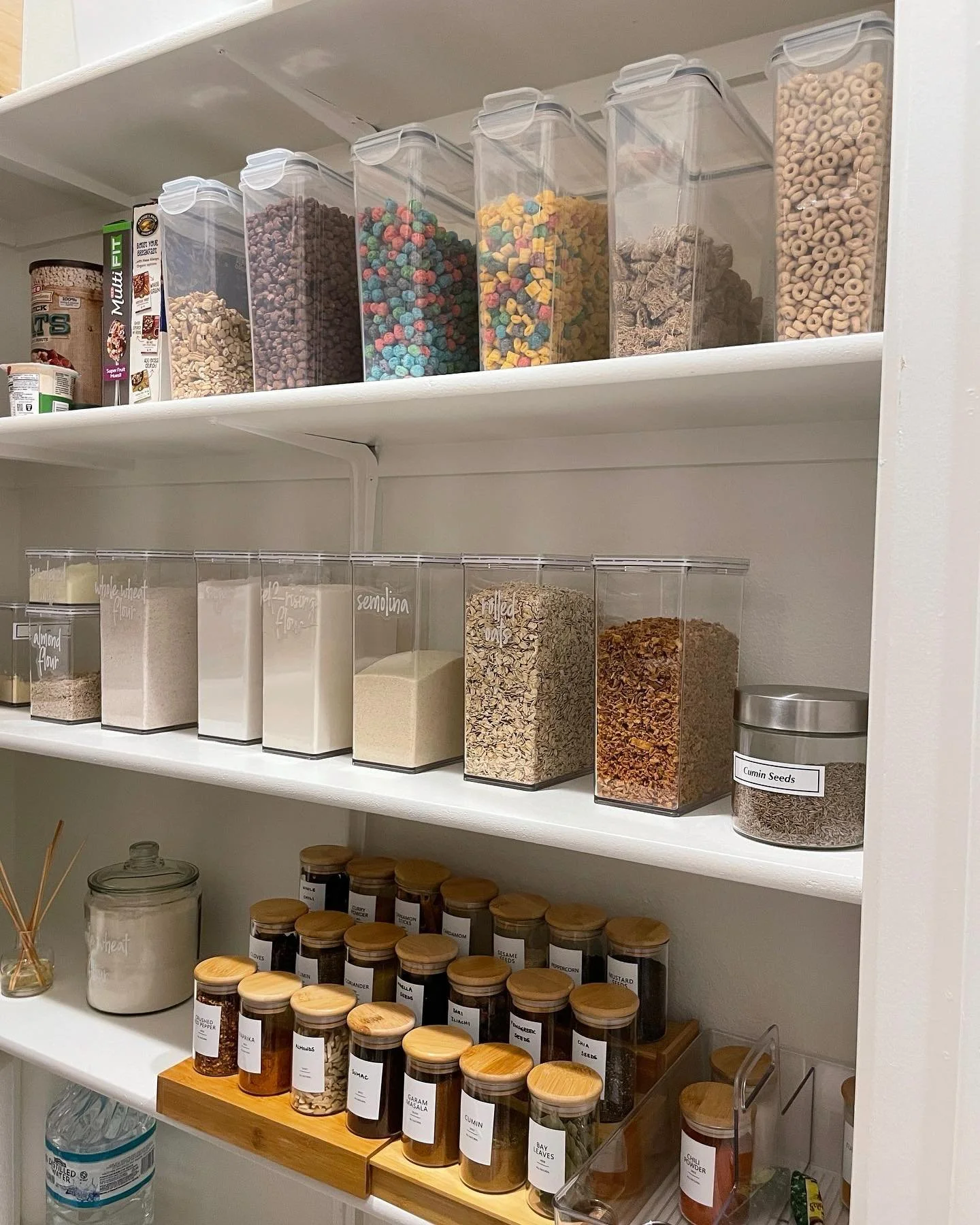 It&rsquo;s time for a reset! As we waltz into a New Year, let&rsquo;s reflect and recharge but also see what&rsquo;s not working. I specialize in setting up those high traffic areas like pantries and kitchens so they flow with your life. 
Let&rsquo;s