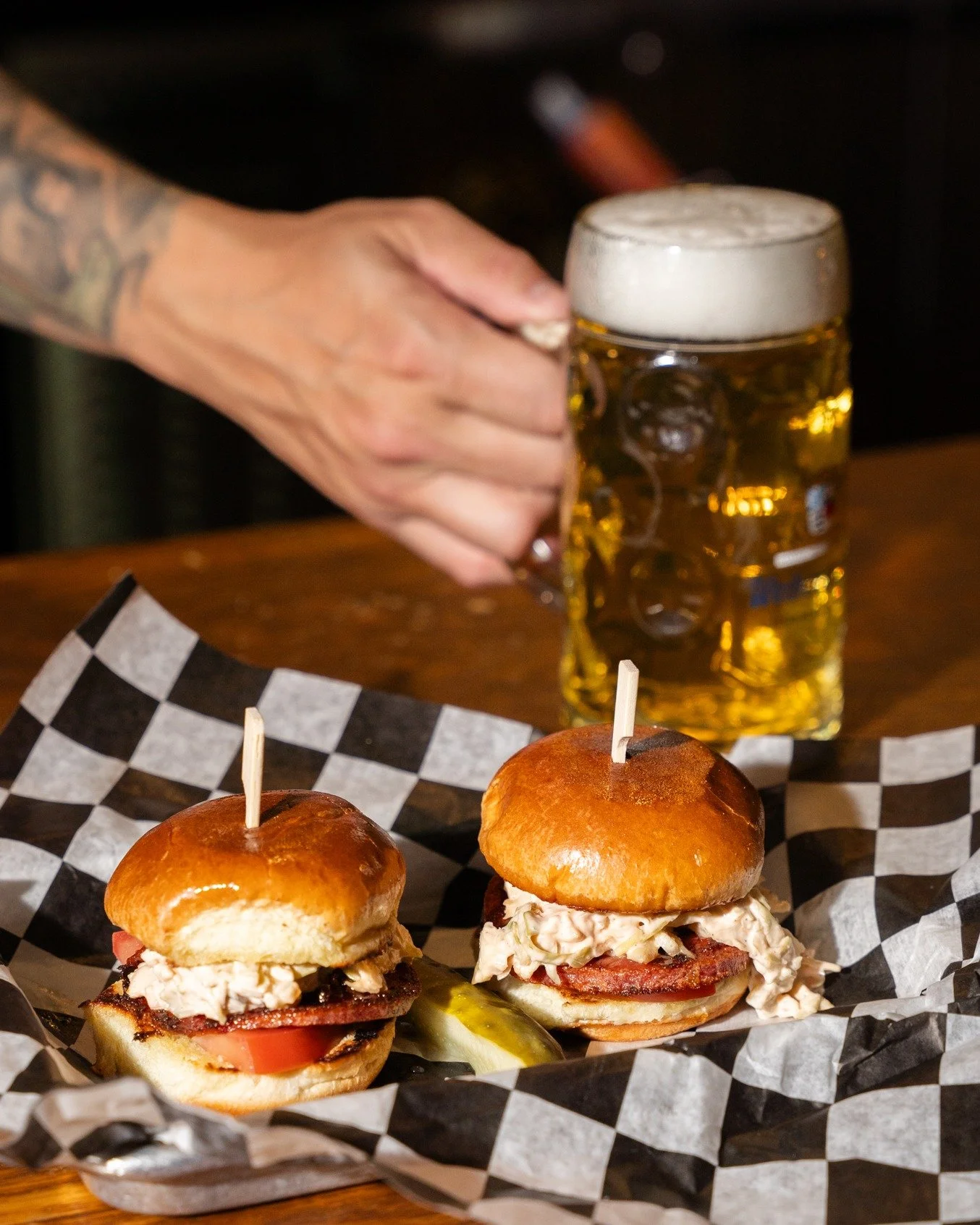 Just sliding into your feed like we own the place 🍺🍔✨
Tiny buns, big flavor, and honestly, fun to eat. Grab a plate, grab a pint, and let&rsquo;s call it a win.

CHEDDARWURST SLIDERS 🍔🍔
tomato / cabbage royale / sourdough buns