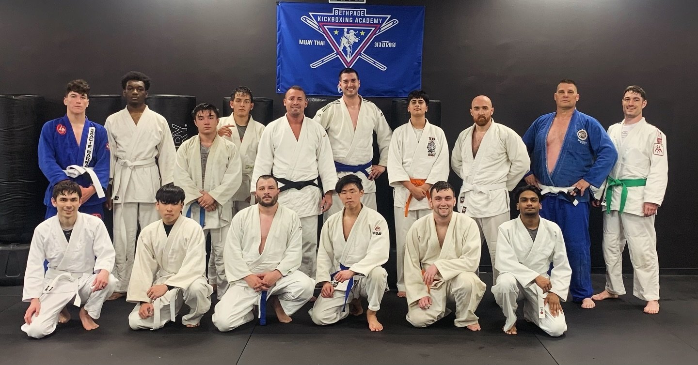 Great Sunday class today! Come try a class with us.
DM us for a free trial. 

#judo  #judolife #judotraining #bjj 

@bethpage_kickboxing_academy