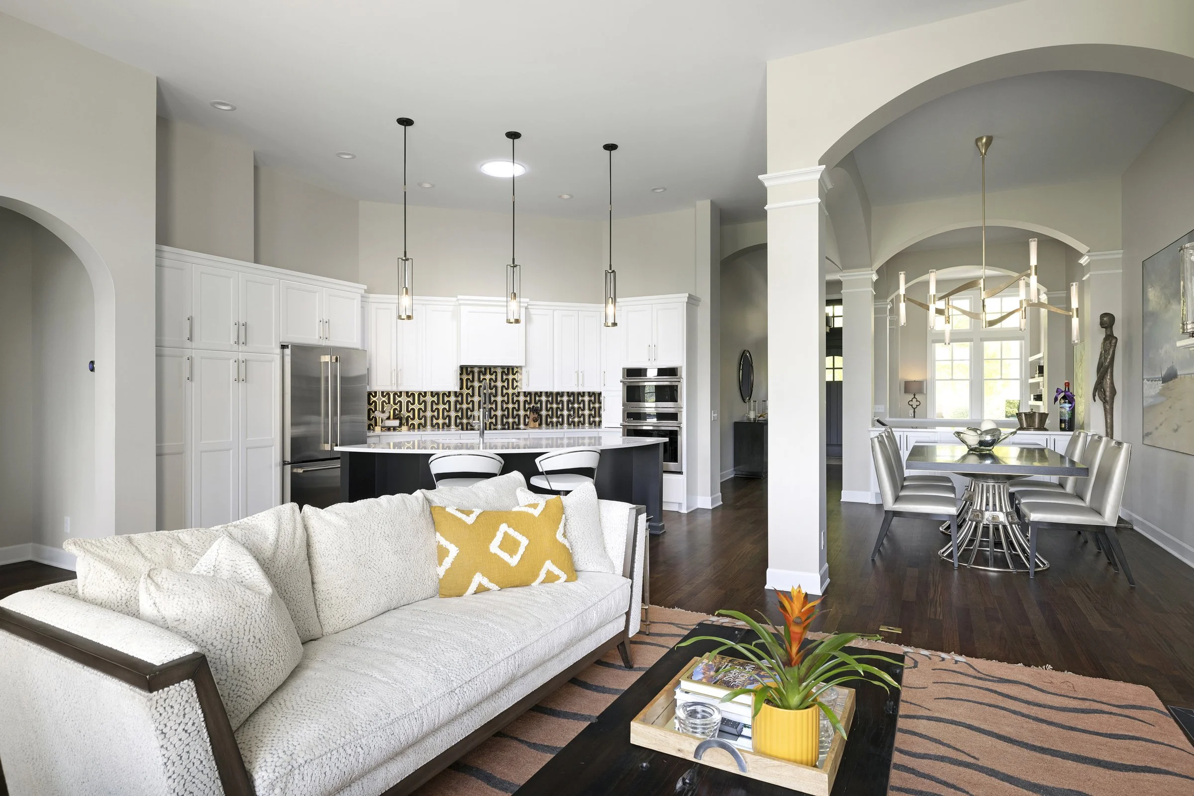 10920 1st Ave N_002.jpg