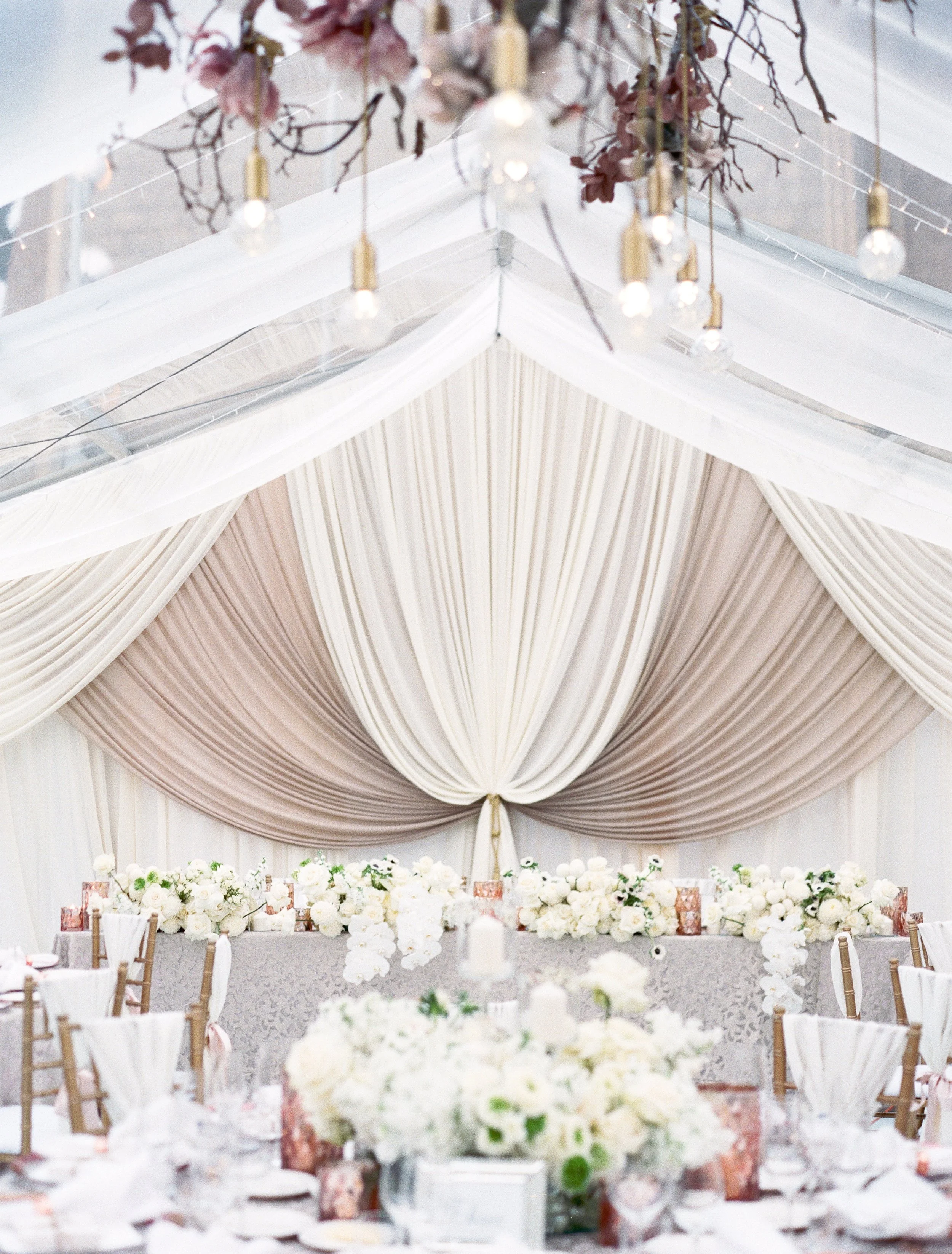 hire_of_luxury_linen_for_weddings_and_events_1.jpg