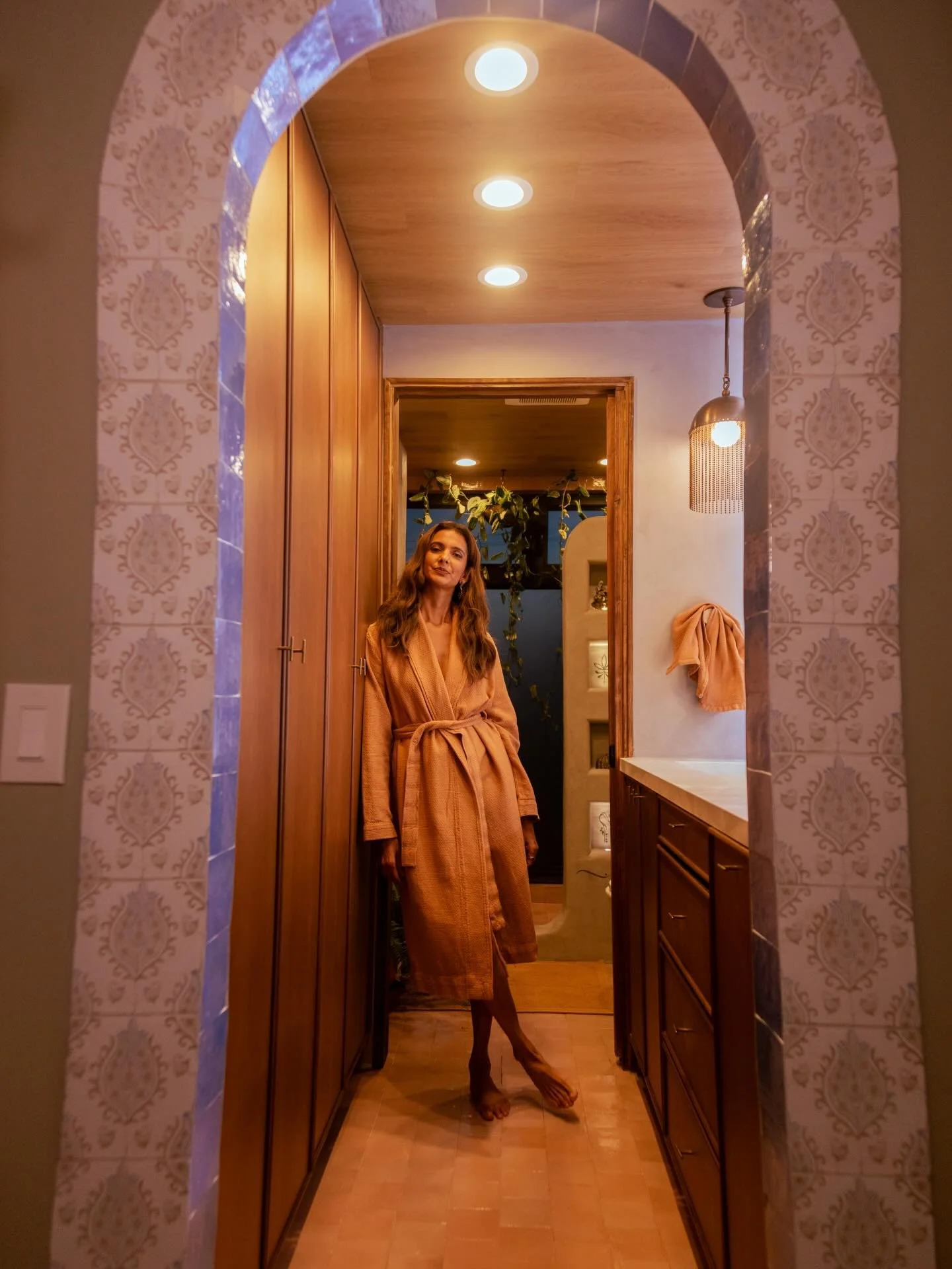 The upstairs bathroom was the one room in the house we couldn&rsquo;t wrap our heads around renovating. It was so basic that it inspired zero vision. We begrudgingly just lived with it. 

But BRILLIANT @hemaapersad knew it could be a room we loved an