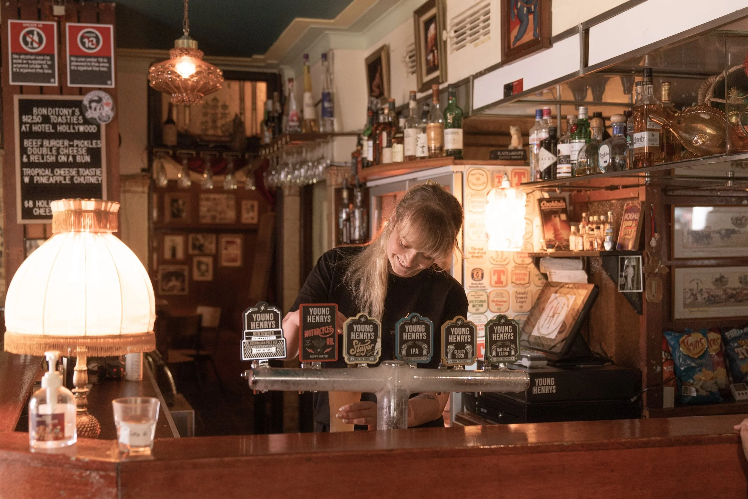 Small Bar Sydney Hollywood Hotel
