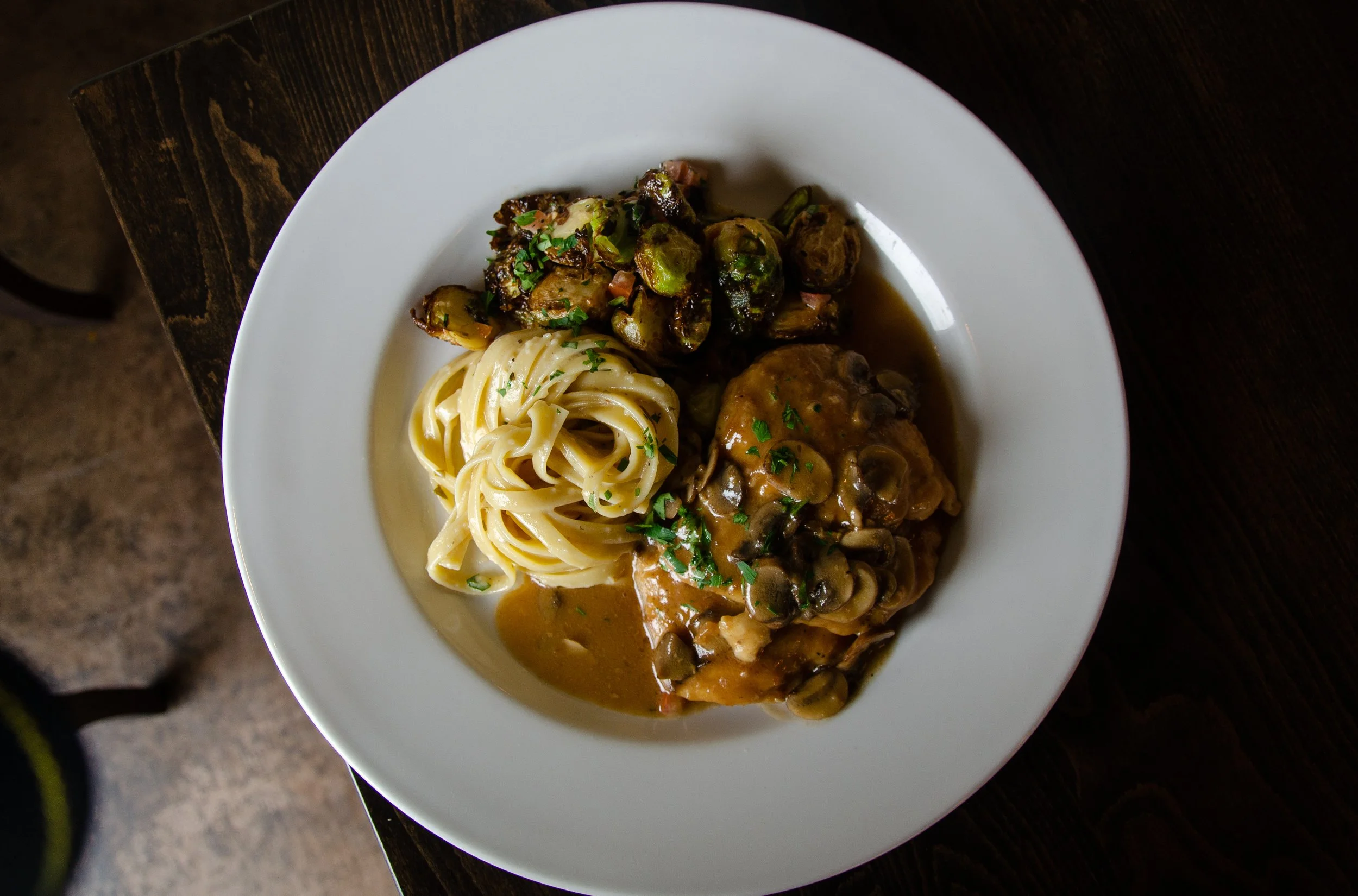 Lombardis Italian Restaurant & Bar