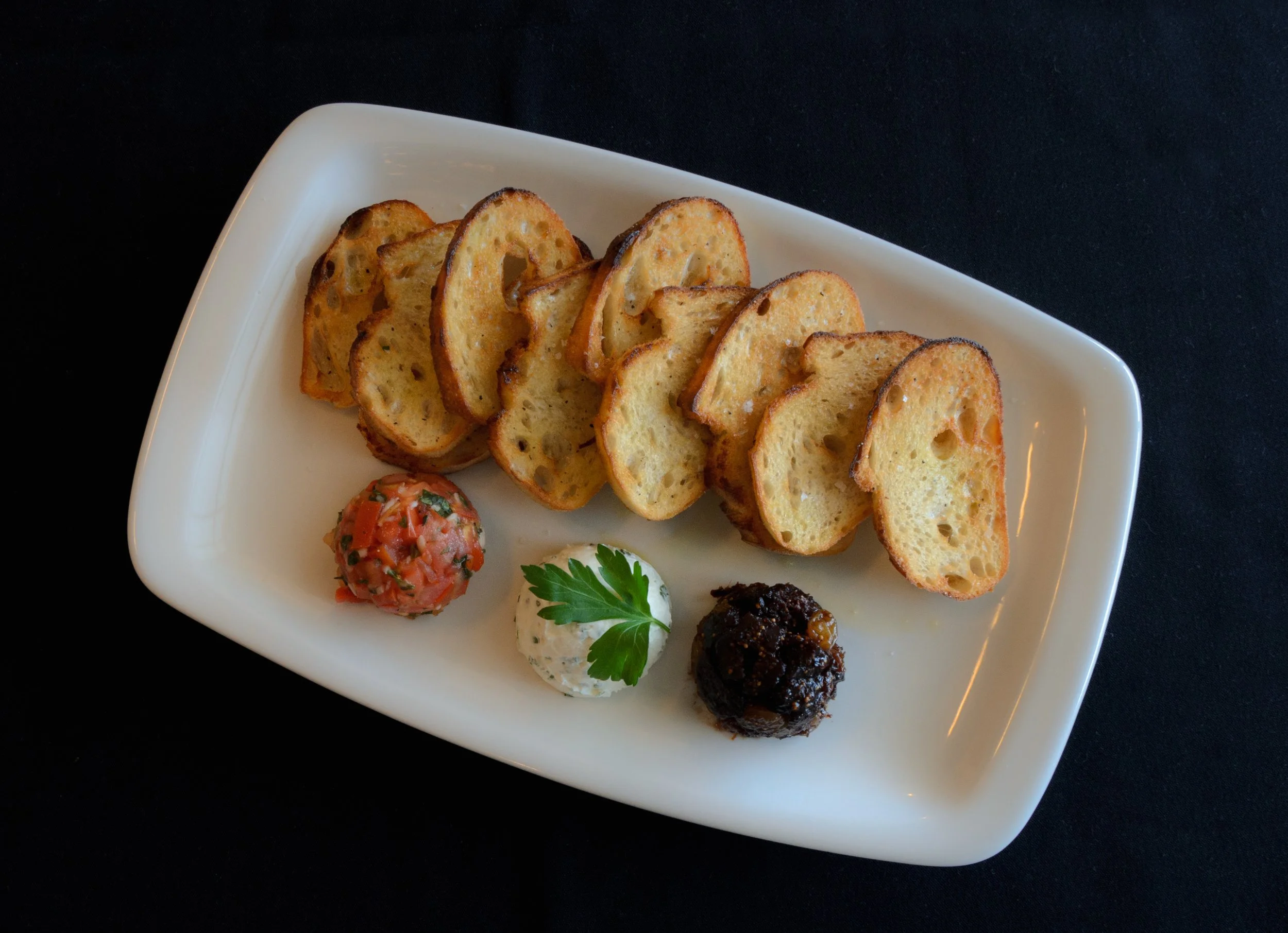 Lombardis Italian Restaurant & Bar