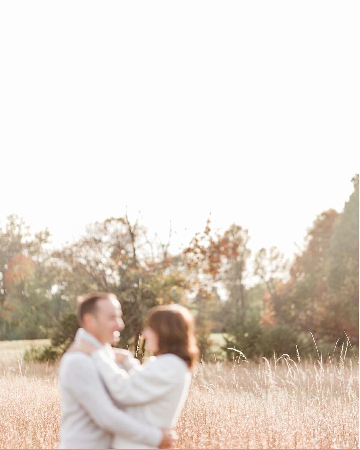 I know you won't believe me, but these two have been in love for TWENTY years. This was supposed to be a family shoot but I couldn't separate these two for more than a minute 🤷💛 swipe at the end for proof