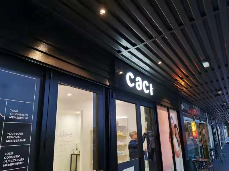 Caci - Opal Lightbox