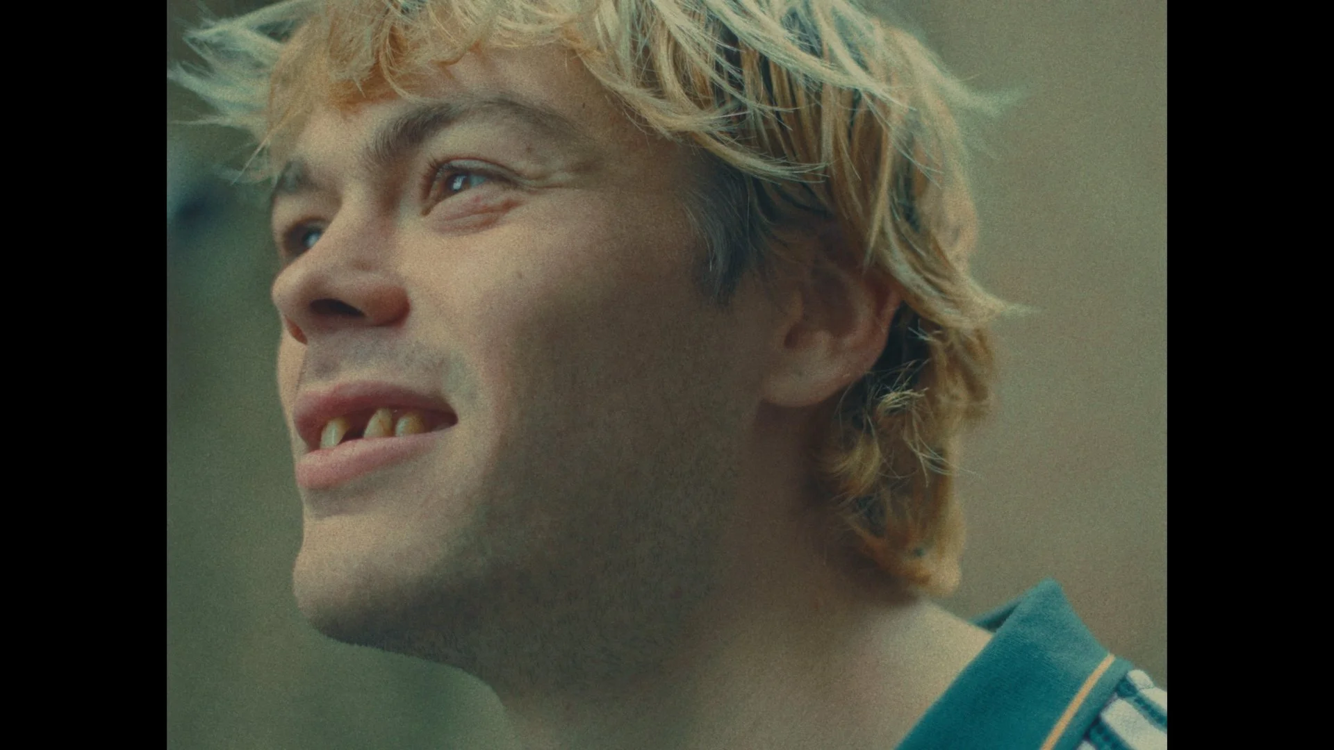 Timeline 1_01_01_43_03.jpg