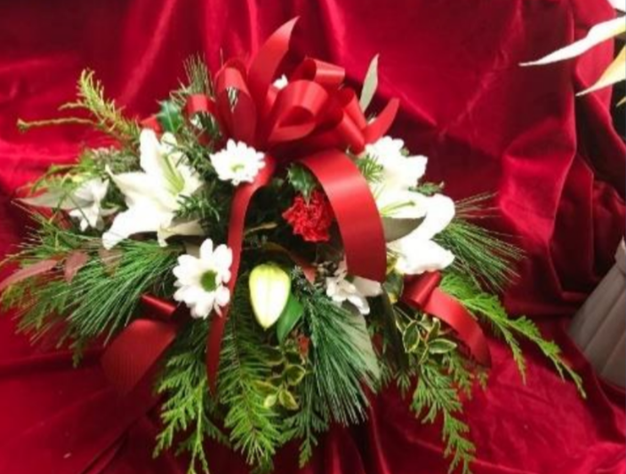 Winter centrepiece how-to