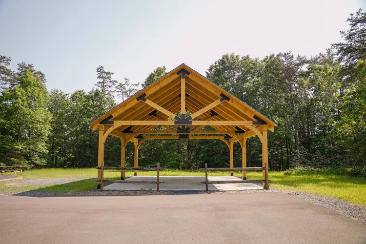 Little Buffalo pavilion with picnic area and green surroundings
