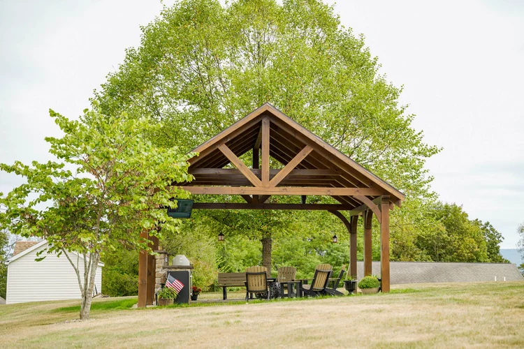 Ron Baade timber pavilion with outdoor living space