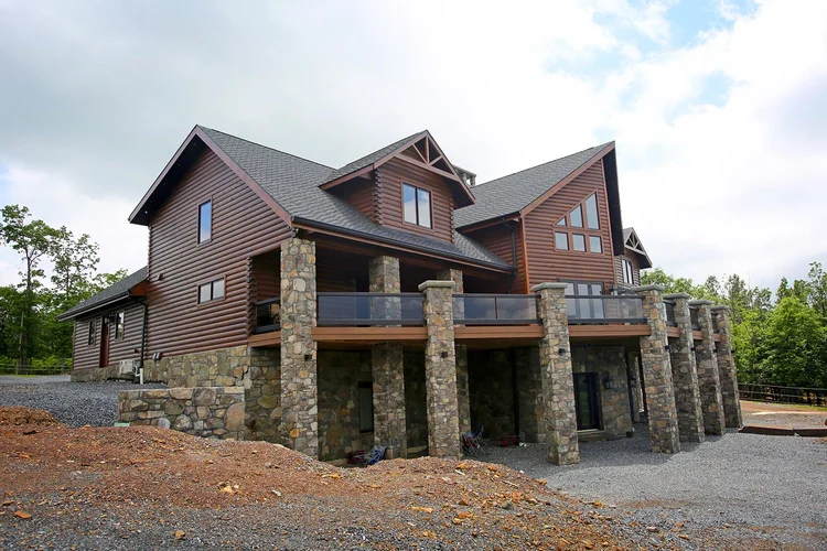 Side elevation of KSM showcase log home