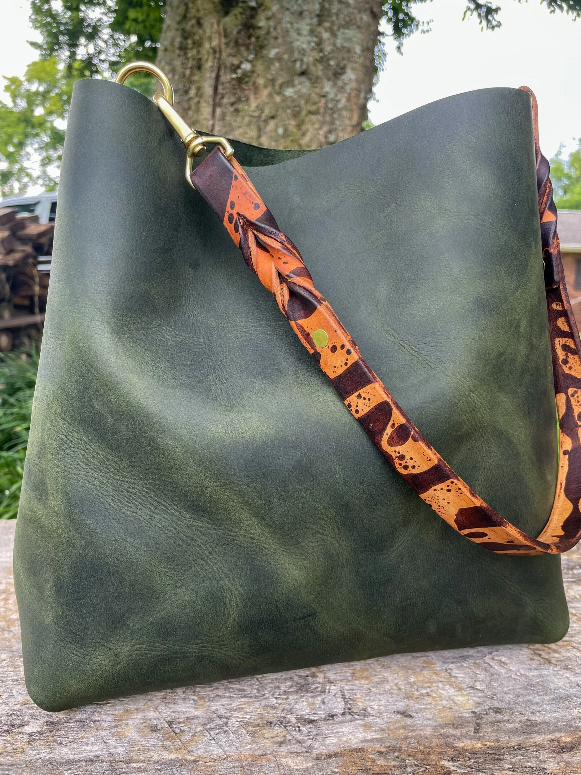 C40C6124-2FCD-4F83-8B7B-43D10ADC4729