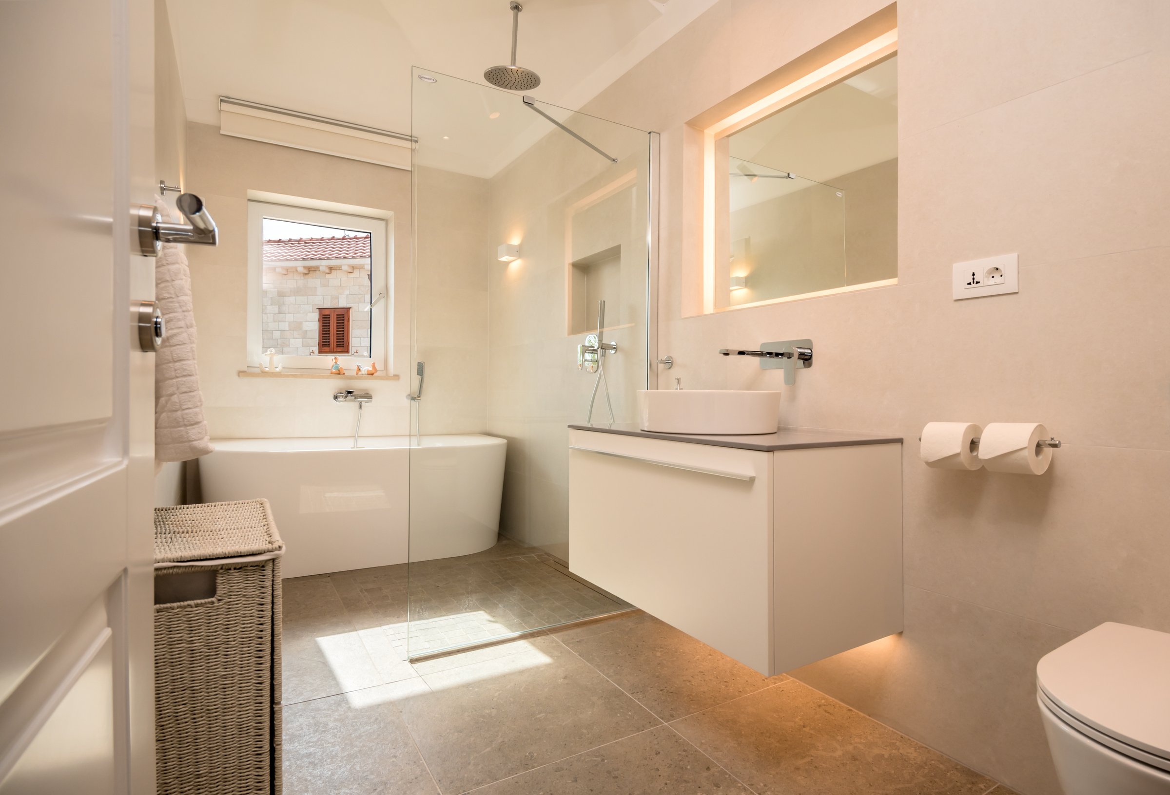 Villa T bathroom.jpg