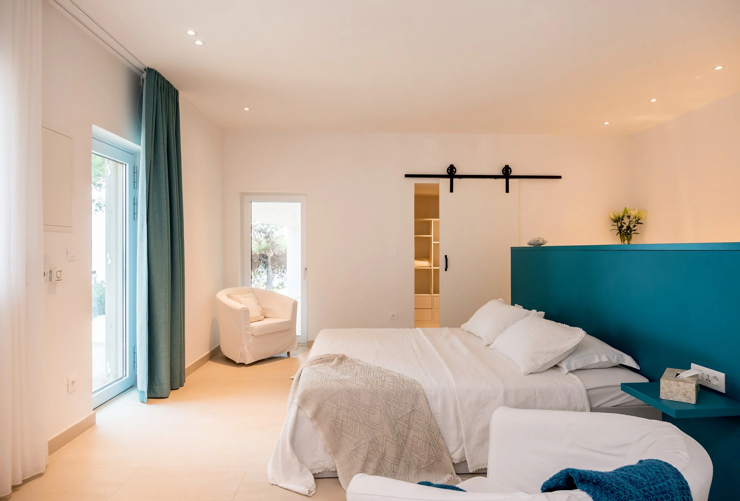 Vila T queen bedroom.jpg