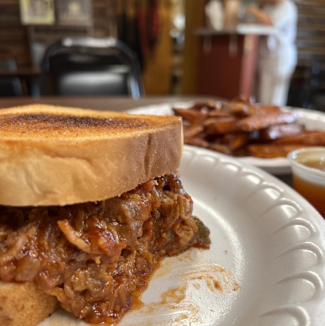 Visiting Bankhead? Extend your stay and add these three places to your itinerary! 

🍽️ Grab a bite to eat at B&amp;K BBQ. Open Tuesday through Saturday from 11 to 8, this family owned and operated restaurant is a must try! 

🍂Plan a picnic with bre