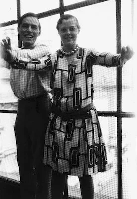 1928