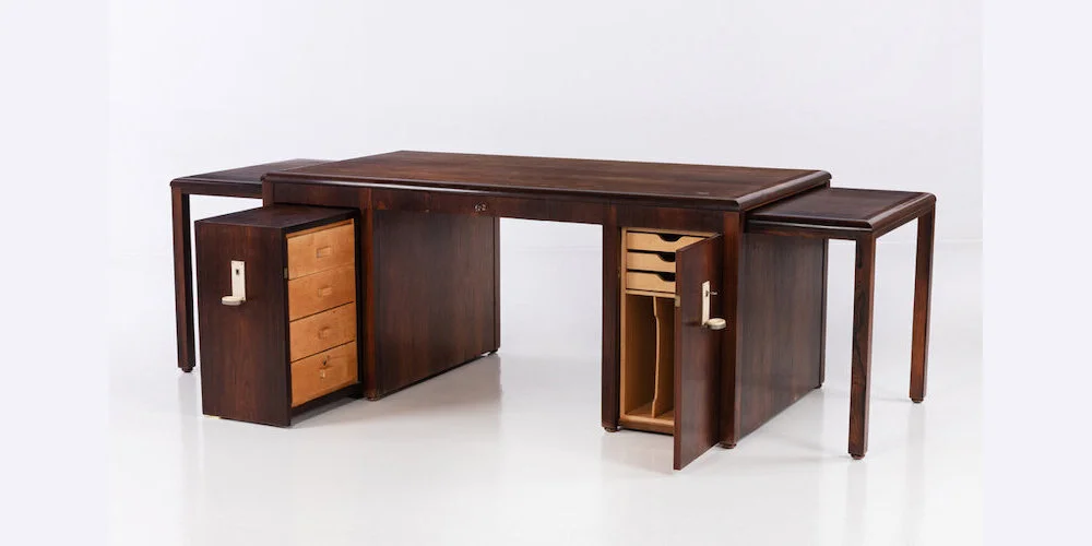 desk.jpg