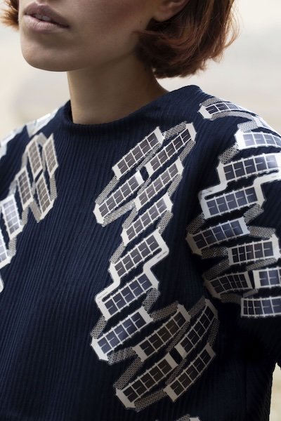 Pauline van Dongen, Solar Shirt, 2015 © Pauline van Dongen, Photo: Liselotte Fleur
