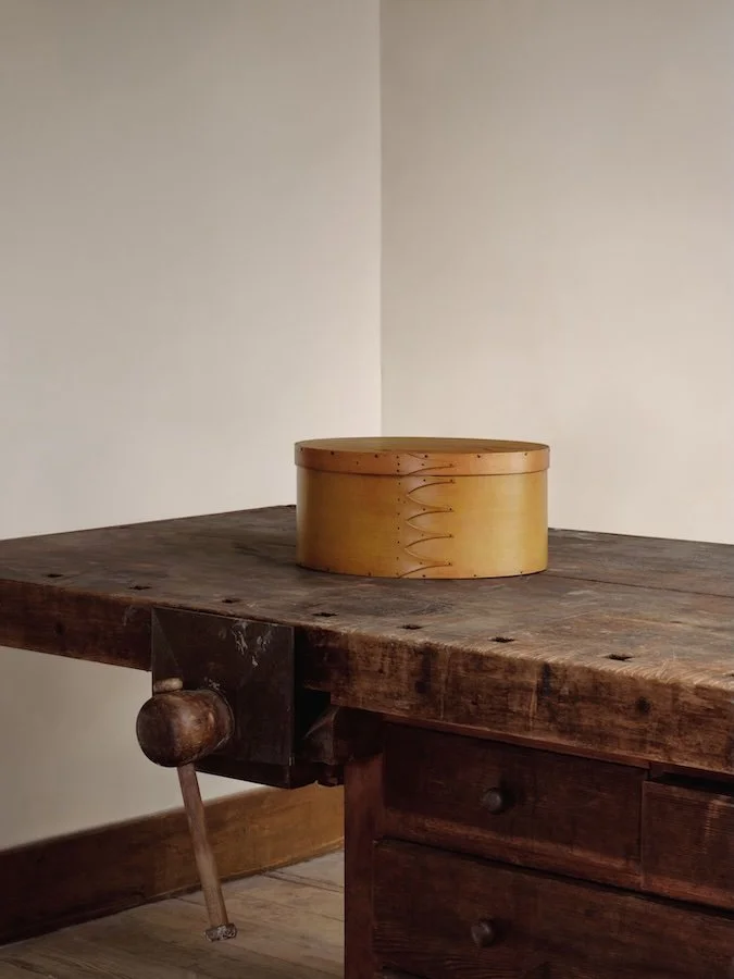 Oval box on a workbench, New Lebanon, NY, 2024 Photo: © Vitra Design Museum / Alex Lesage, courtesy Shaker Museum, Chatham, New York