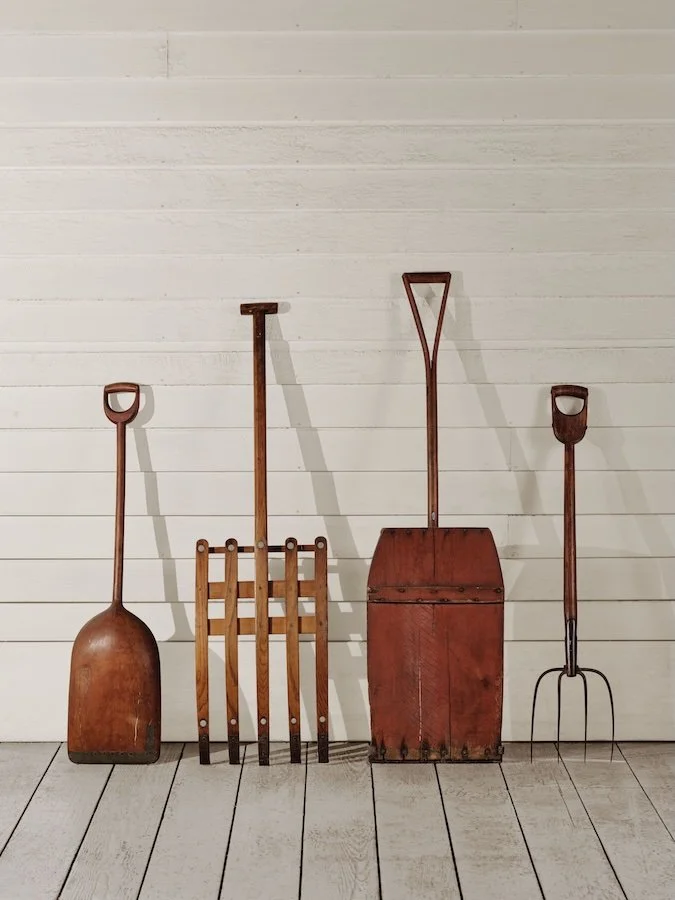 Agricultural tools. Photo: © Vitra Design Museum / Alex Lesage, courtesy Shaker Museum, Chatham, New York