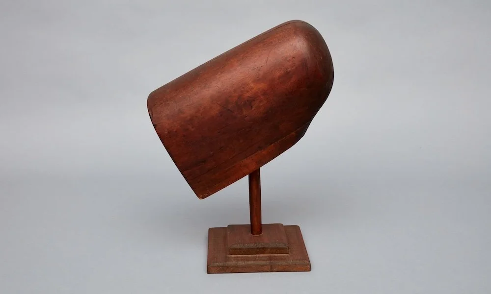 Bonnet form, North Family, Mount Lebanon, NY, 1860 Shaker Museum, Chatham, New York