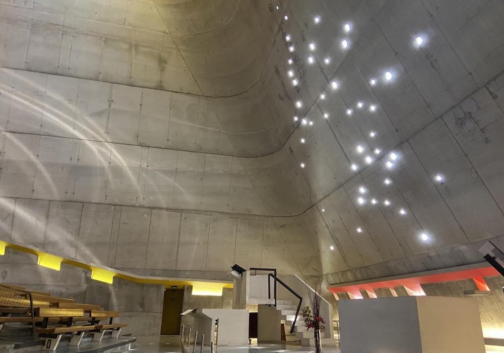 Eglise St Pierre_9_1000x700.jpeg