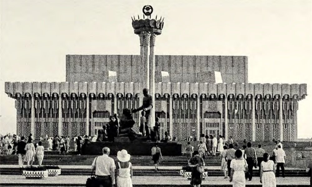 Peoples_ Friendship Palace_1000x600.jpg