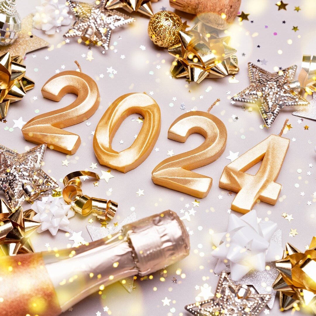 Wishing our clients, families and friends a very Happy New Year!

#crownifthorns #jewelry #jewellery #handcrafted #handcraftedjewelry #madeinuk🇬🇧 #goldjewellery
#sinlverjewellery #goldbrooch #silverbrooch #christian #christianity #faith #compassion