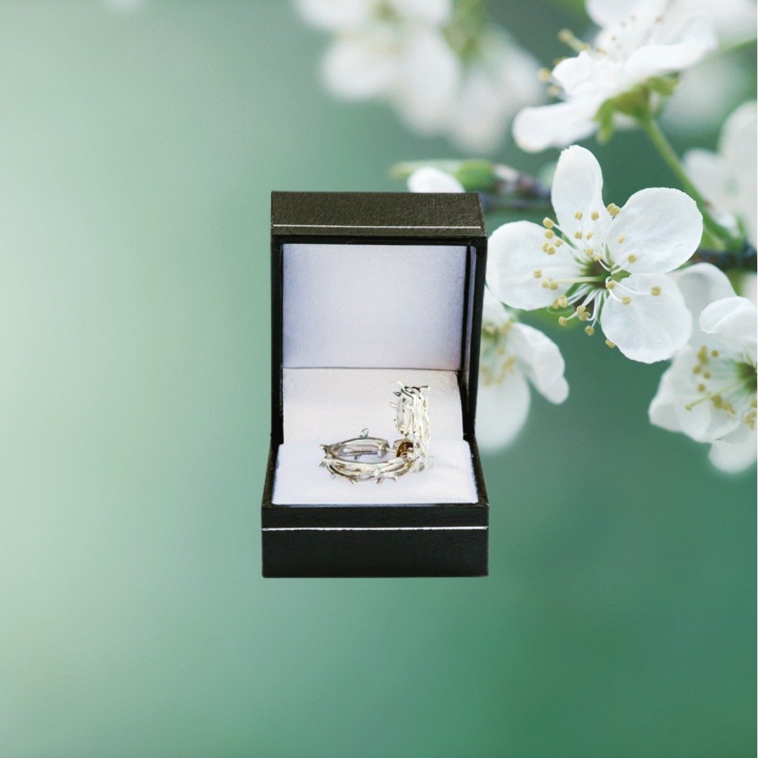 🌹 Embrace the Power of Symbolism 🌹

Infuse your wardrobe with a touch of divine inspiration! Our Crown of Thorns jewelry symbolizes the ultimate sacrifice and unwavering love. Explore our collection at crownofthorns.co.uk and let your accessories r