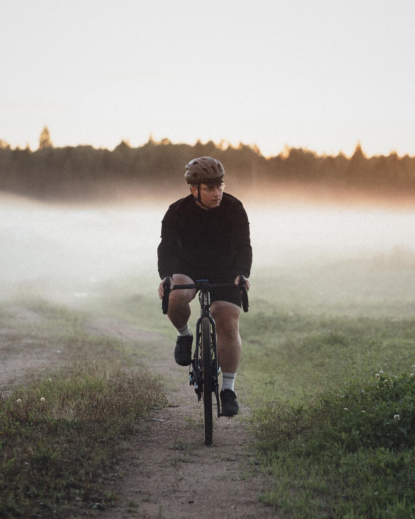 Summer night gravel 🚲