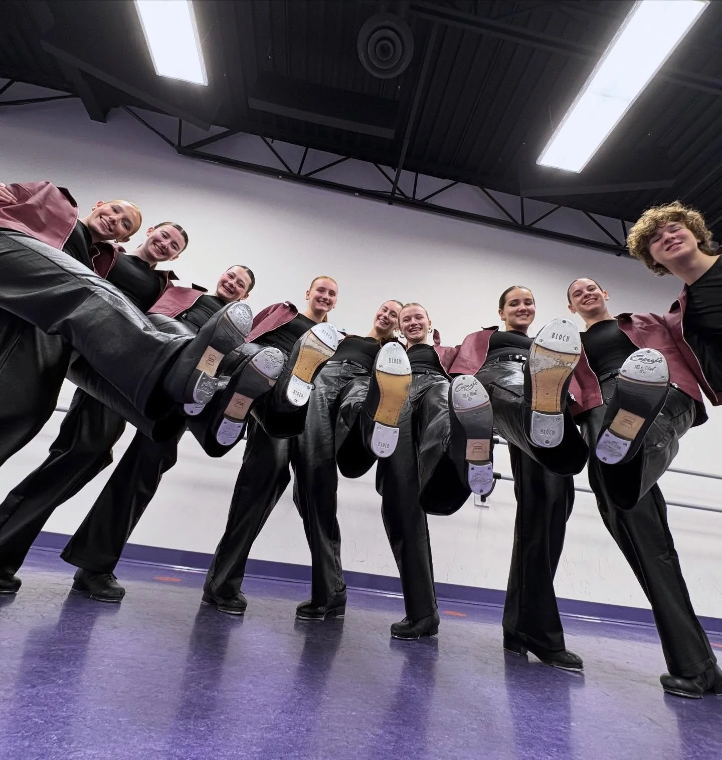 Kickit Island Lakes is SO EXCITED to kick off the competition season next weekend! We are proud of all the hard work our dancers have put in to these new routines and can&rsquo;t wait to watch you shine on stage! 
💙💜🧡