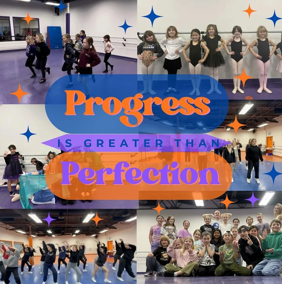 We are so proud of our dancers progress this season! We love watching you grow and improve with every class, keep up the good work!
🧡💙💜