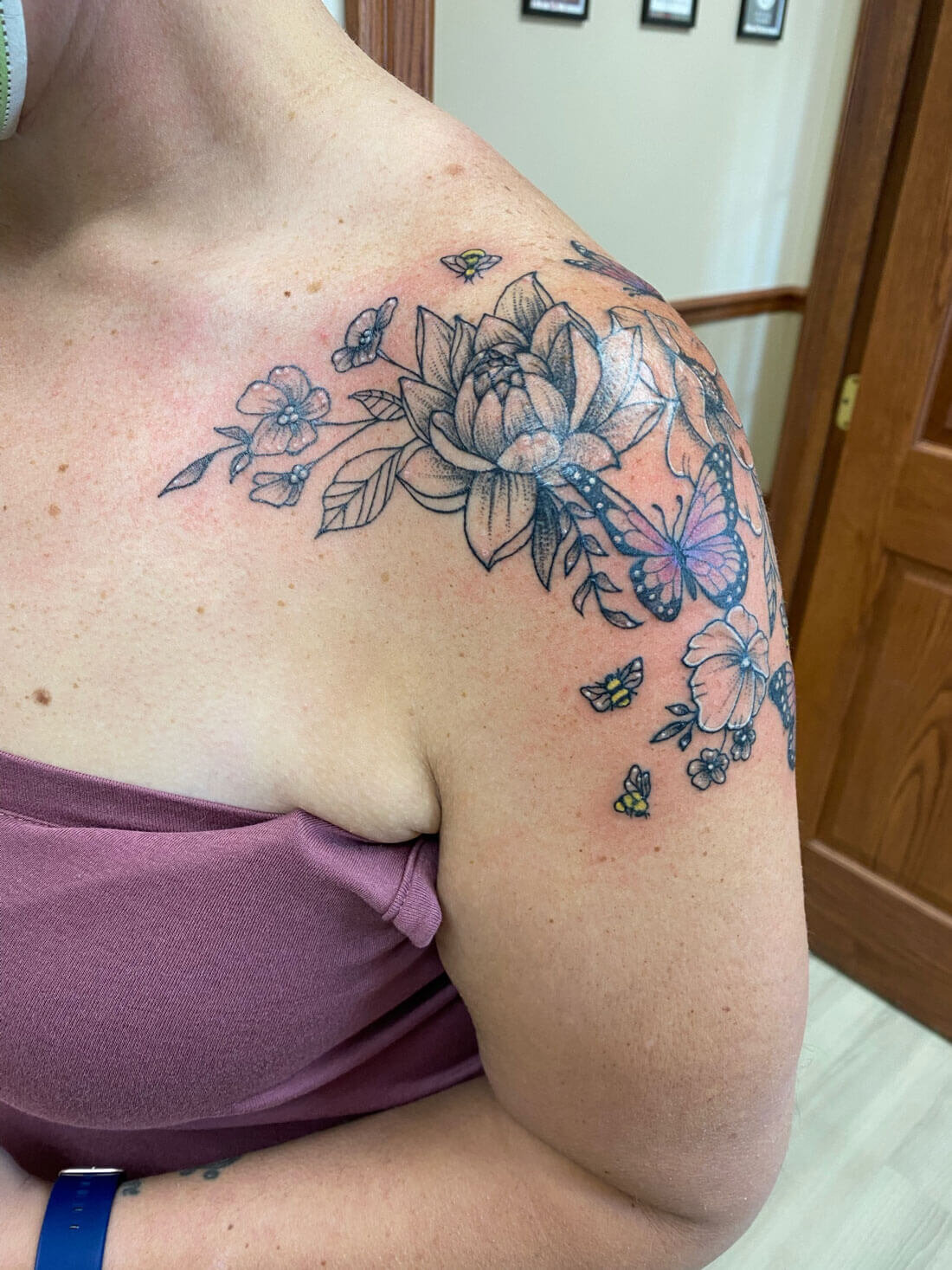 Single LineMinimalist Tattoo artist recommendations in BuffaloRochester  or surrounding area Picture shows some examples TIA  rBuffalo