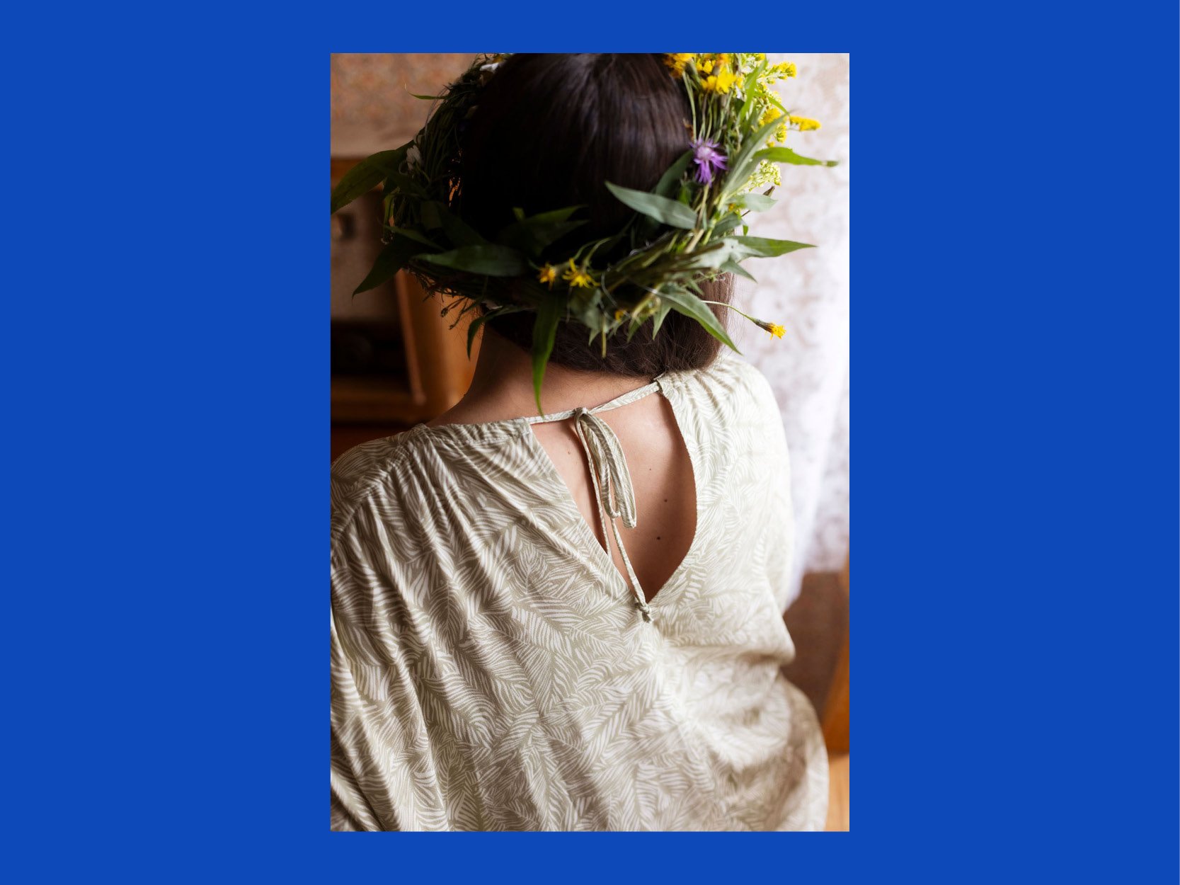 Shop_800x600px Crest2.jpg