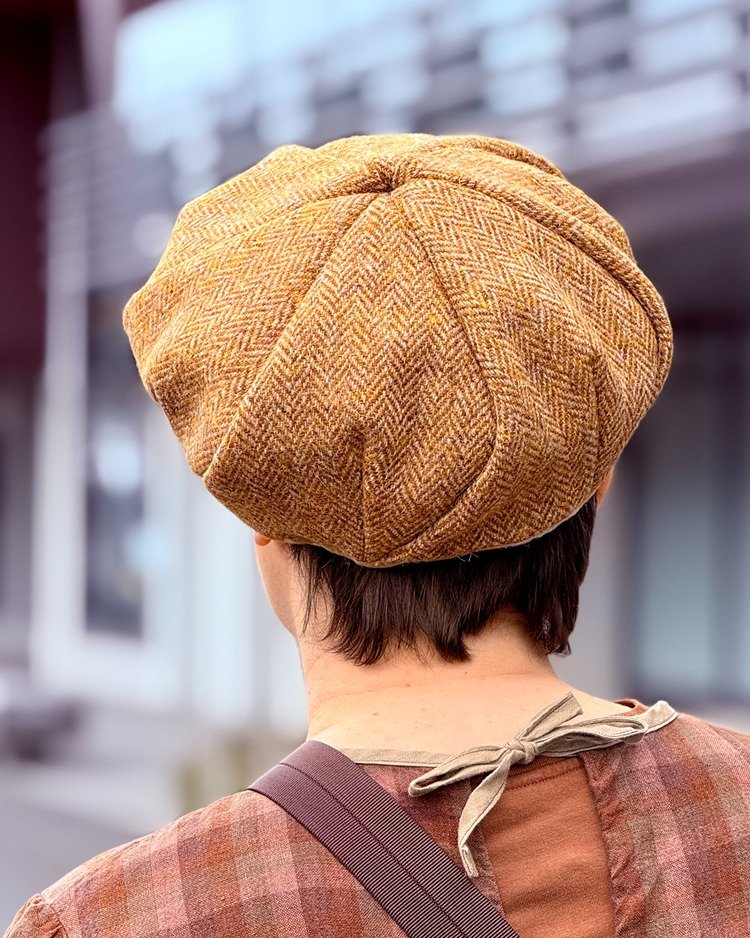 LOUVRE hat