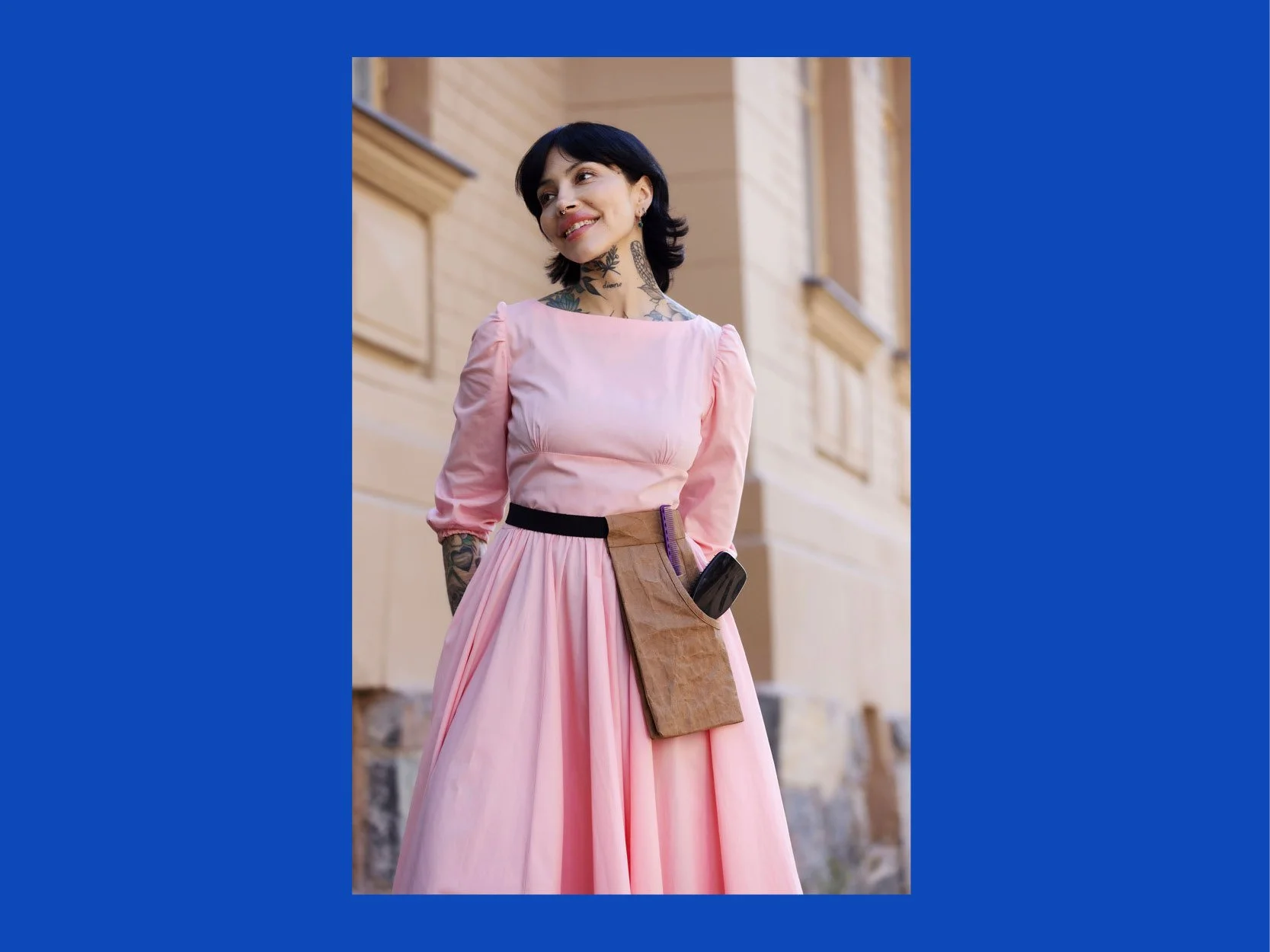 Shop_800x600px ROO2.jpg