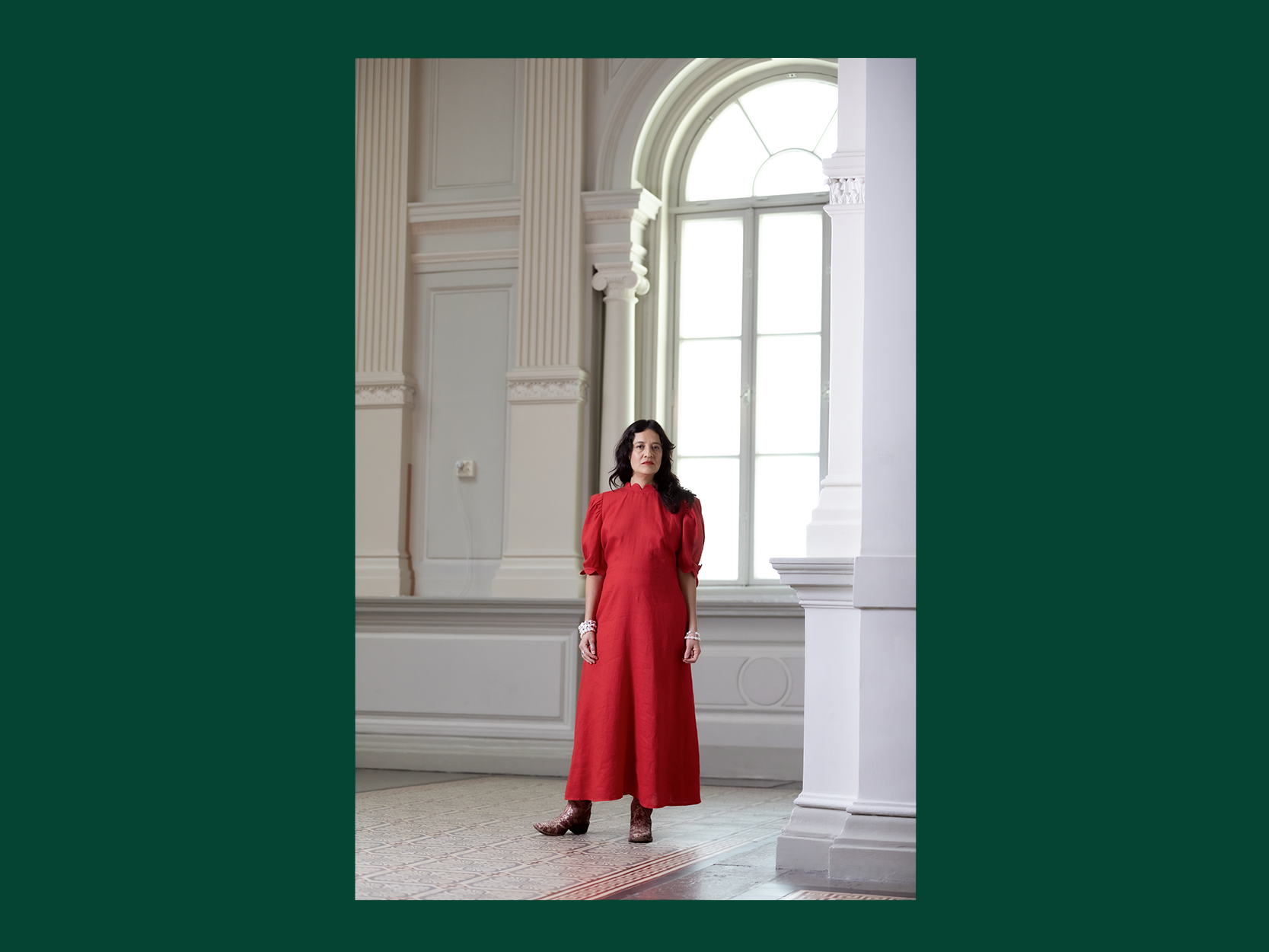 Shop_800x600px SELENA-sample-dress-red-4.png