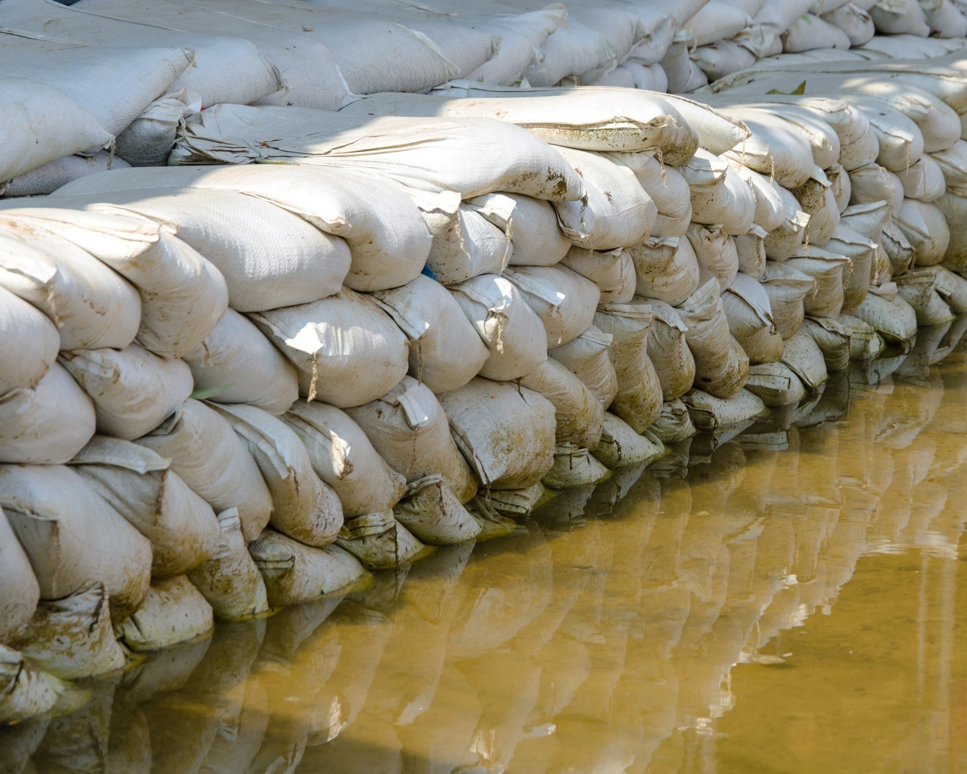 Sandbag levee