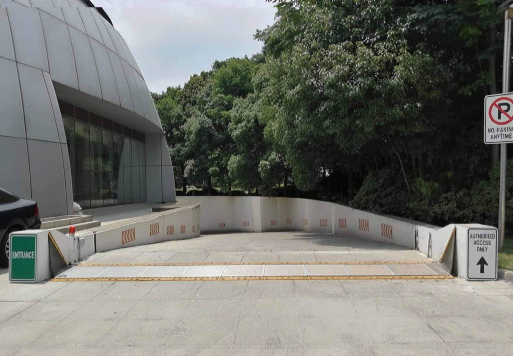 Museum flood protection - stop flooding at ramp (Copy)