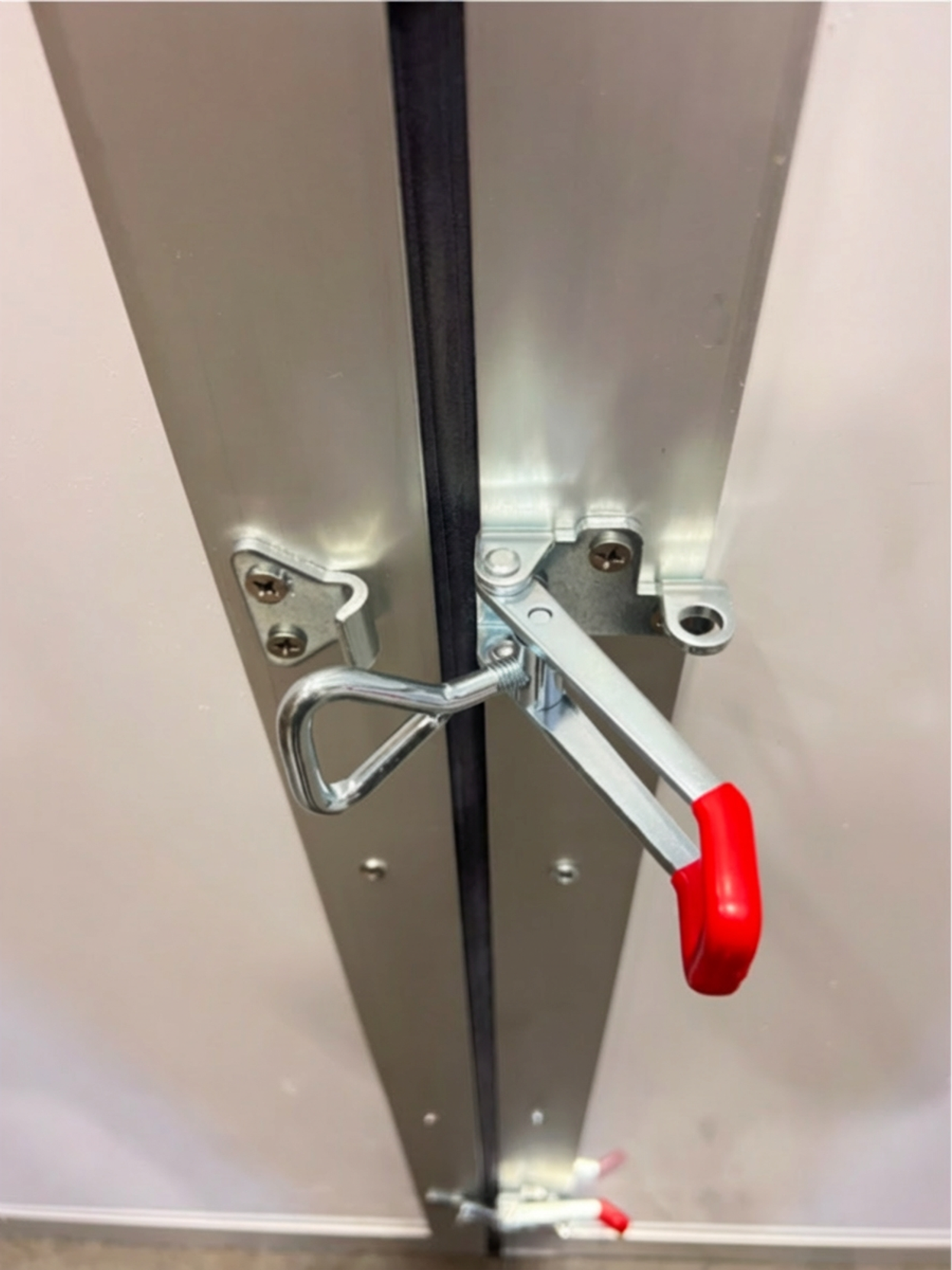 BlueFin™ flood panel easy connection system 